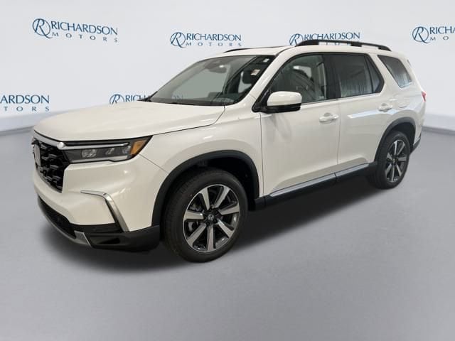 2025 Honda Pilot Touring's photo