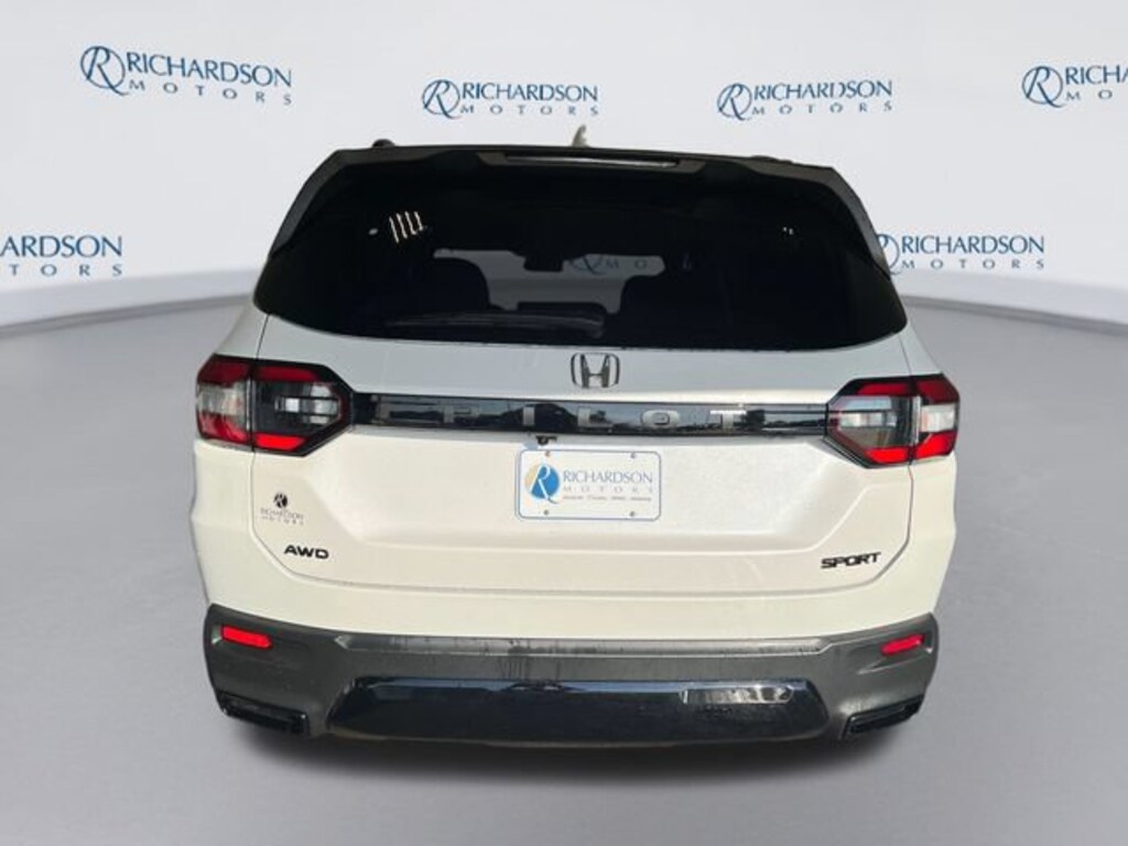 New 2026 Honda Pilot Sport SUV