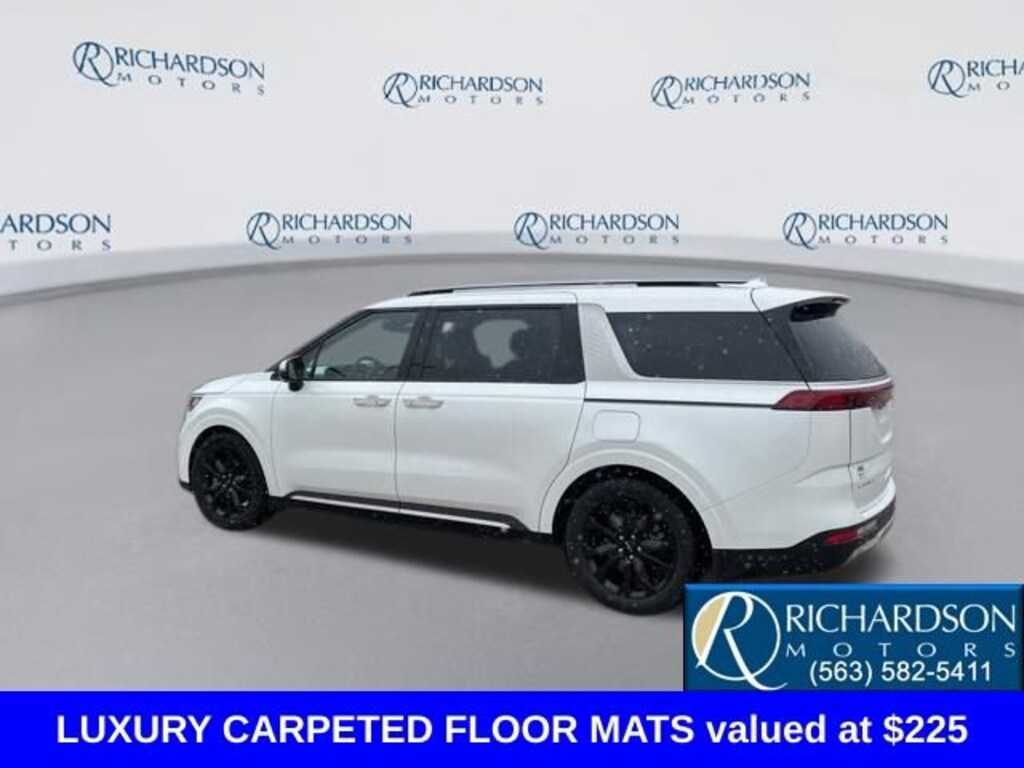 Used 2023 Kia Carnival SX Prestige MPV