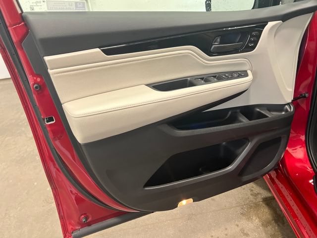 2026 Honda Odyssey Touring - Photo 10