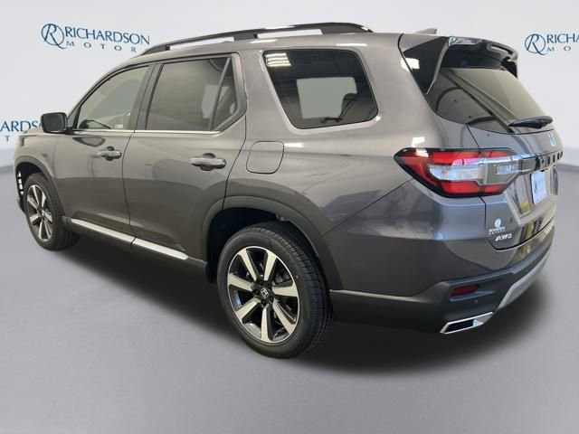 2025 Honda Pilot Touring photo 2