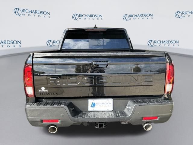 2026 Honda Ridgeline Black Edition photo 3