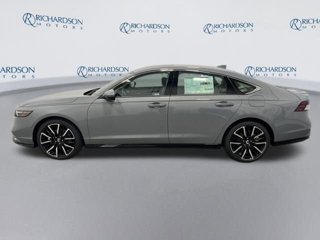 2025 Honda Accord Touring photo 2