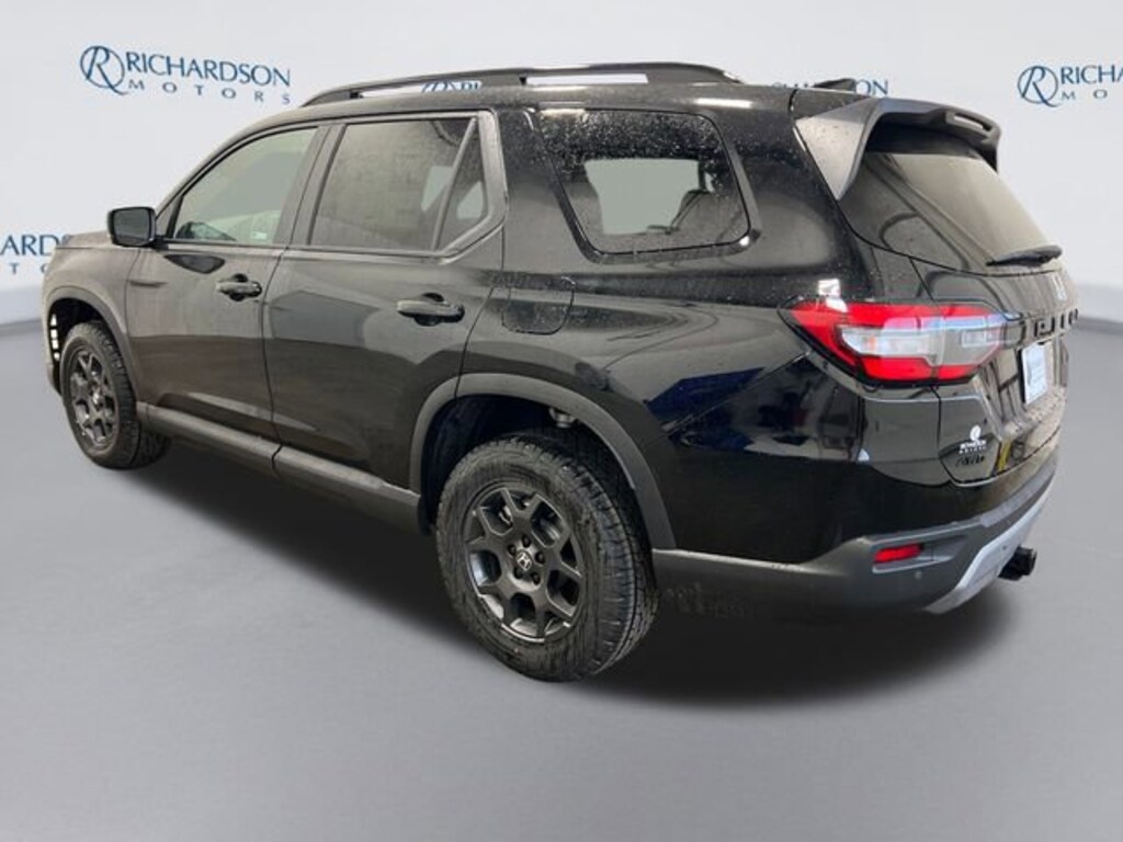 New 2025 Honda Pilot TrailSport SUV