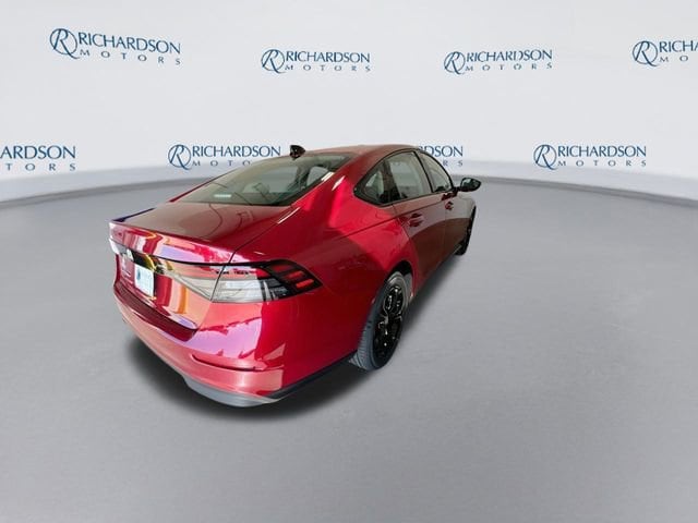 2025 Honda Accord SE - Photo 8