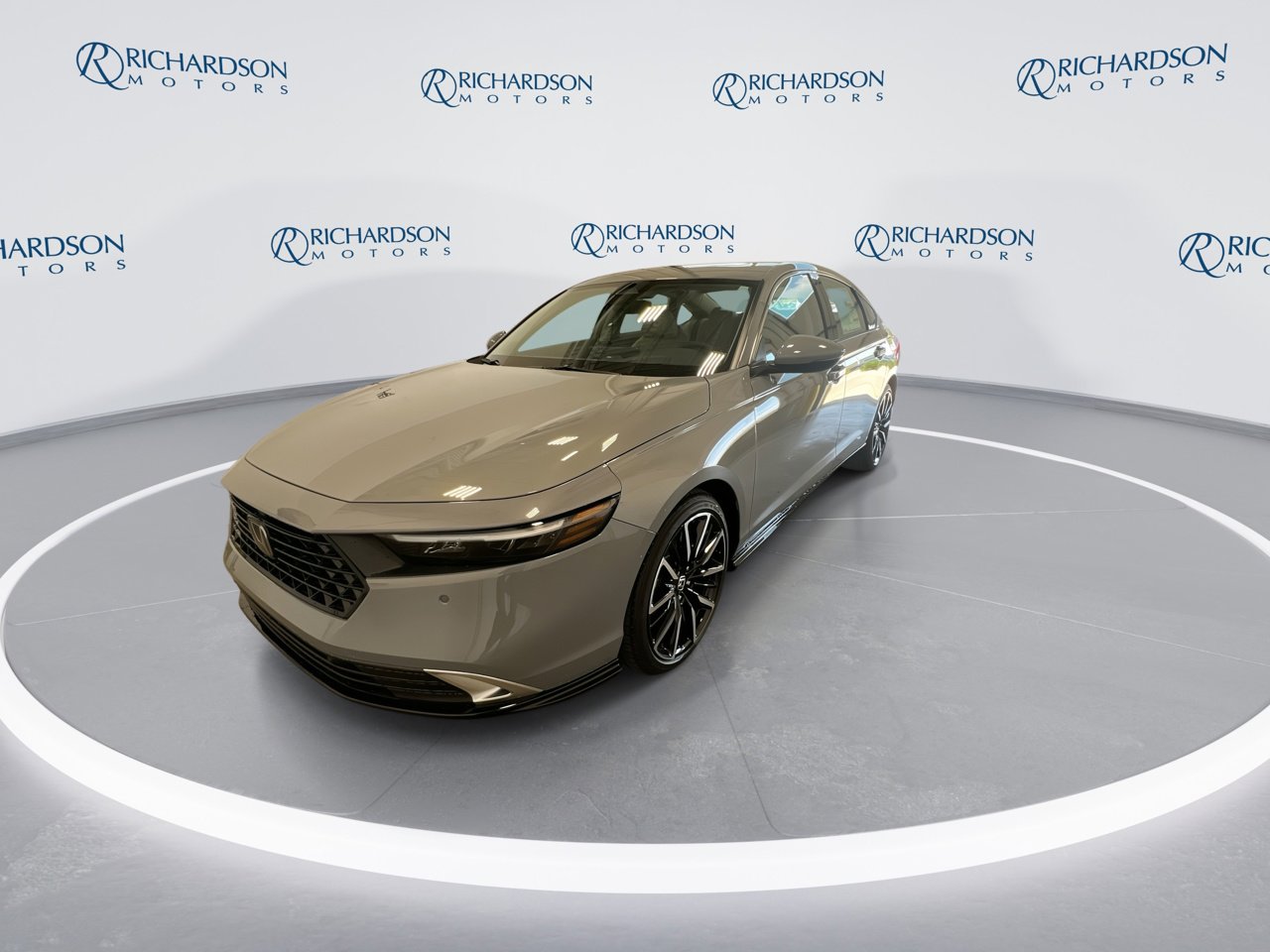 2025 Honda Accord Hybrid Touring photo 4