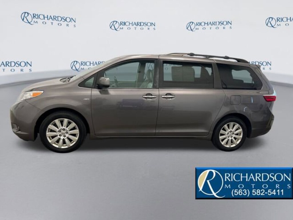 Used 2017 Toyota Sienna XLE Premium 7 Passenger Van