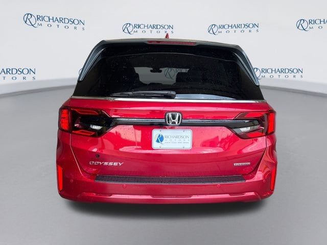 2026 Honda Odyssey Touring - Photo 4