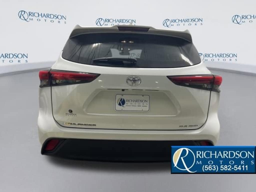 Used 2023 Toyota Highlander XLE SUV