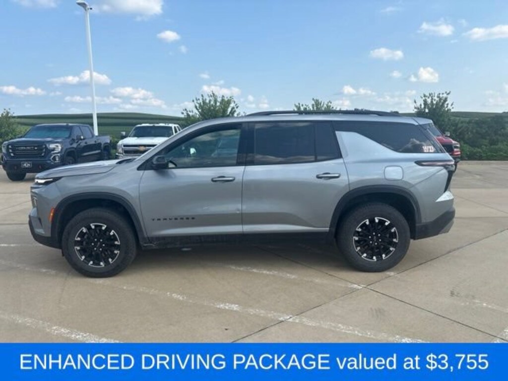 Used 2024 Chevrolet Traverse Z71 SUV