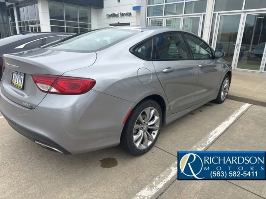 Used 2015 Chrysler 200 S Sedan