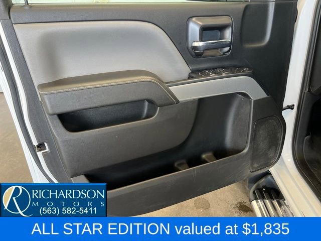 2015 Chevrolet Silverado 1500 LT photo 2