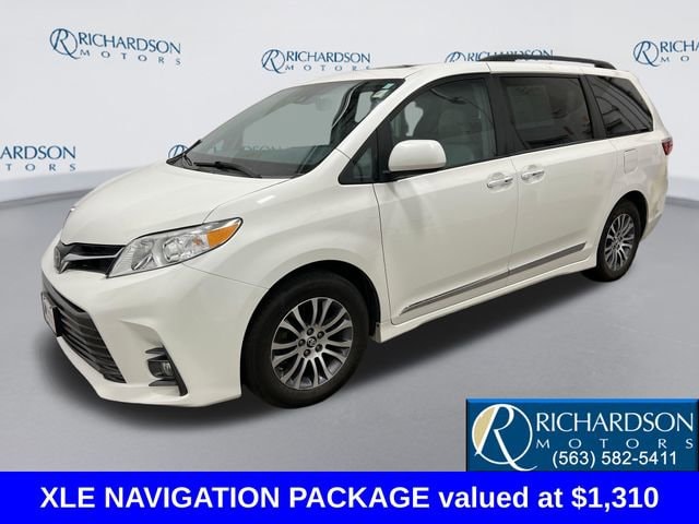 2018 Toyota Sienna XLE