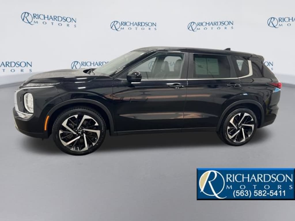 Used 2022 Mitsubishi Outlander SE CUV