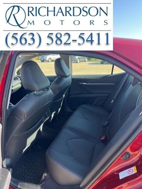 2018 Toyota Camry XSE photo 3