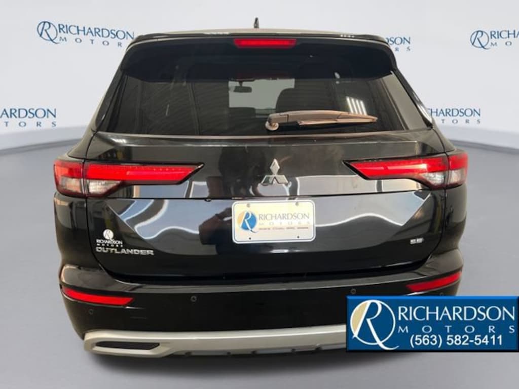 Used 2022 Mitsubishi Outlander SE CUV