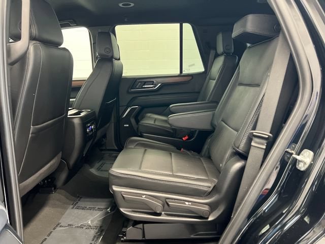 2025 GMC Yukon Denali - Photo 17