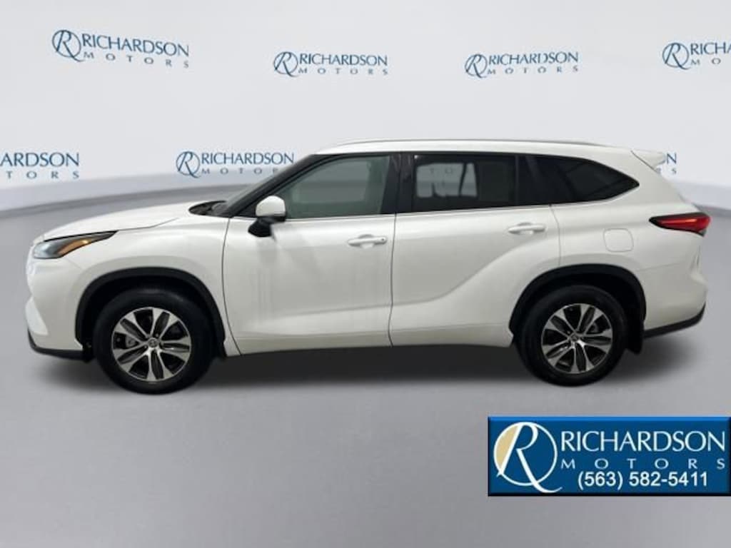 Used 2023 Toyota Highlander XLE SUV