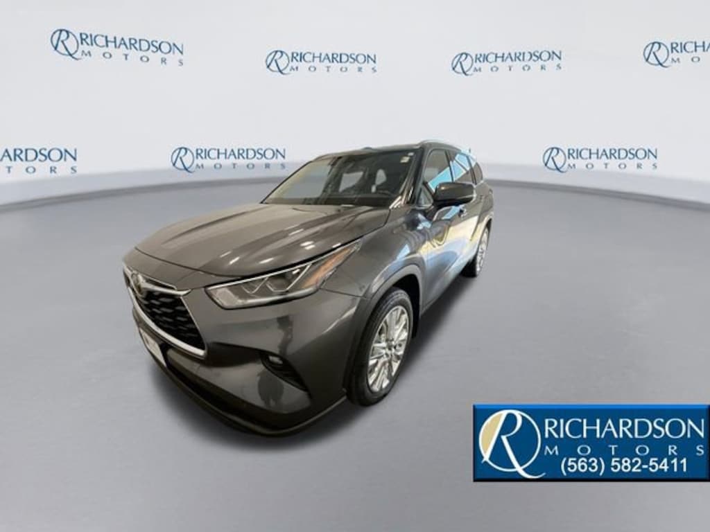 Used 2023 Toyota Highlander L SUV