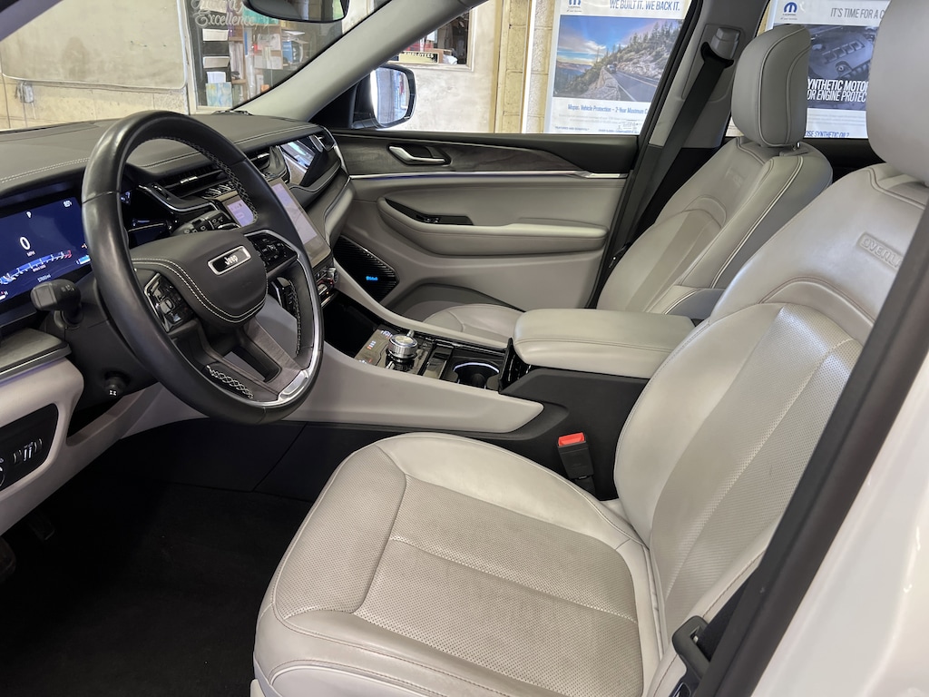 Used 2022 Jeep New Grand Cherokee Overland SUV