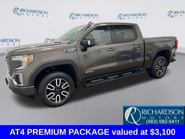 2019 GMC Sierra 4WD Crew Cab Short Box AT4's photo