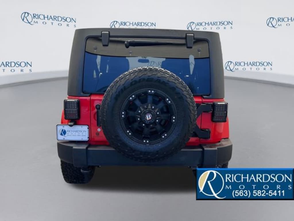 Used 2015 Jeep Wrangler Unlimited Sahara 4x4 SUV