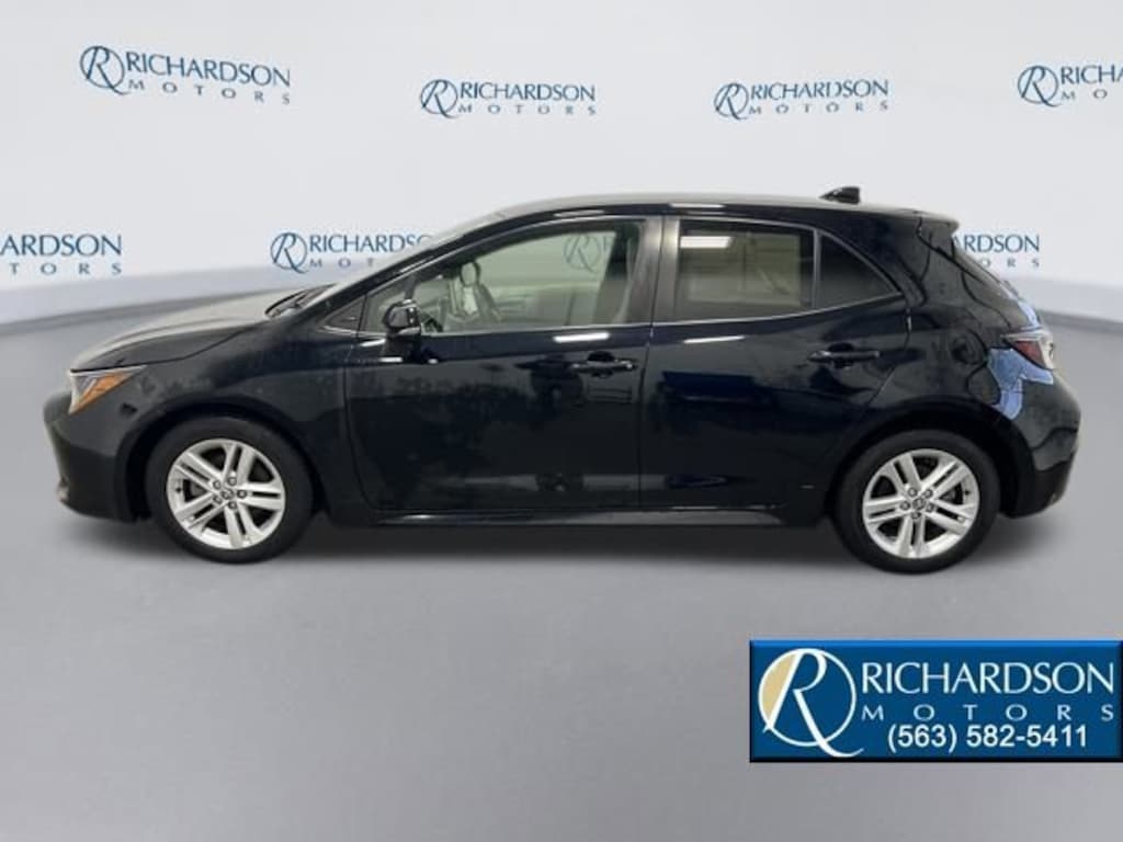 Used 2019 Toyota Corolla Hatchback SE Hatchback