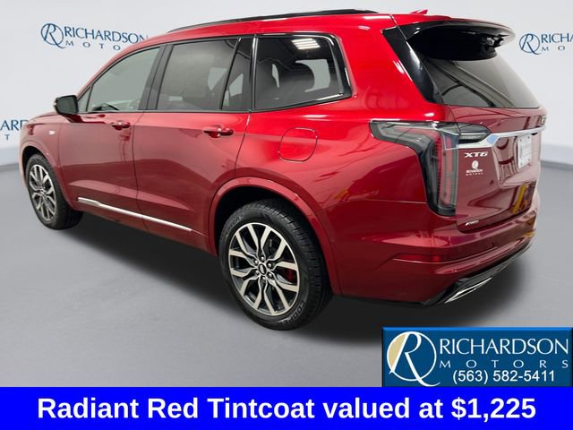 2023 Cadillac XT6 Sport photo 3