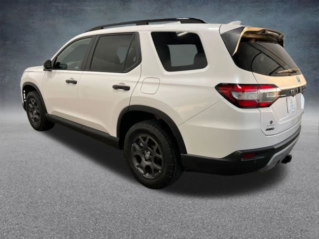 Certified 2025 Honda Pilot TrailSport SUV