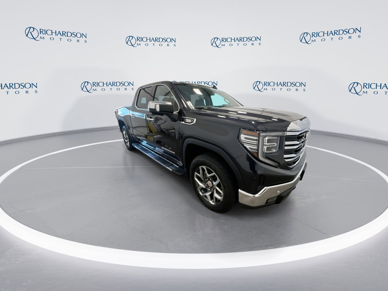 2024 Gmc Sierra 1500 SLT photo 2