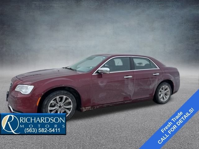 2016 Chrysler 300 Limited's photo