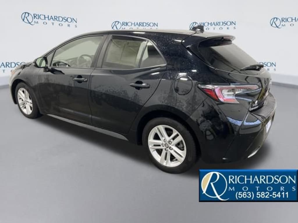Used 2019 Toyota Corolla Hatchback SE Hatchback