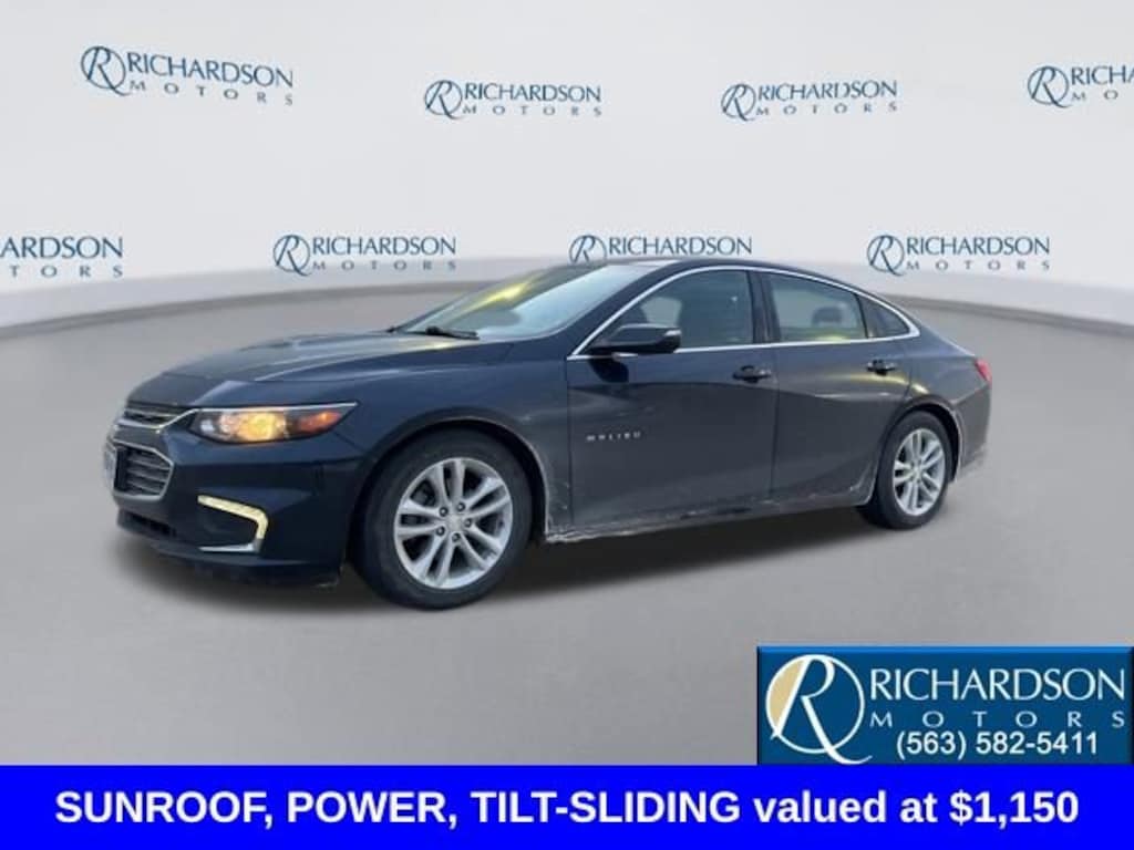 Used 2017 Chevrolet Malibu LT w/1LT Sedan