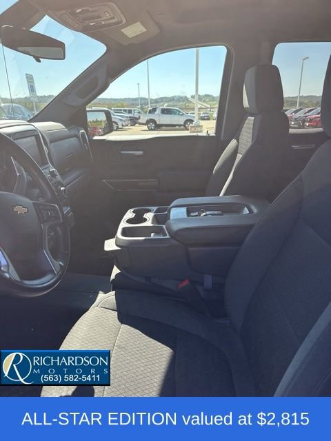 2020 Chevrolet Silverado 1500 LT photo 2