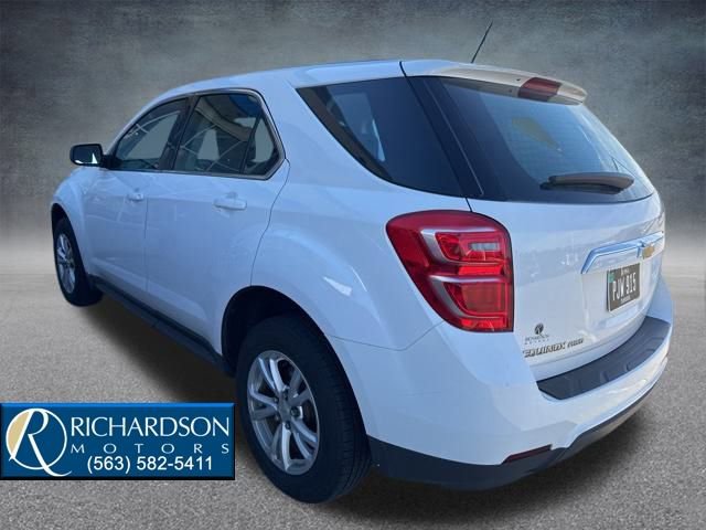 2017 Chevrolet Equinox LS photo 3