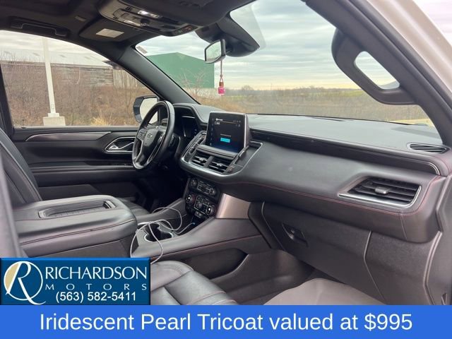 2023 Chevrolet Suburban RST photo 4