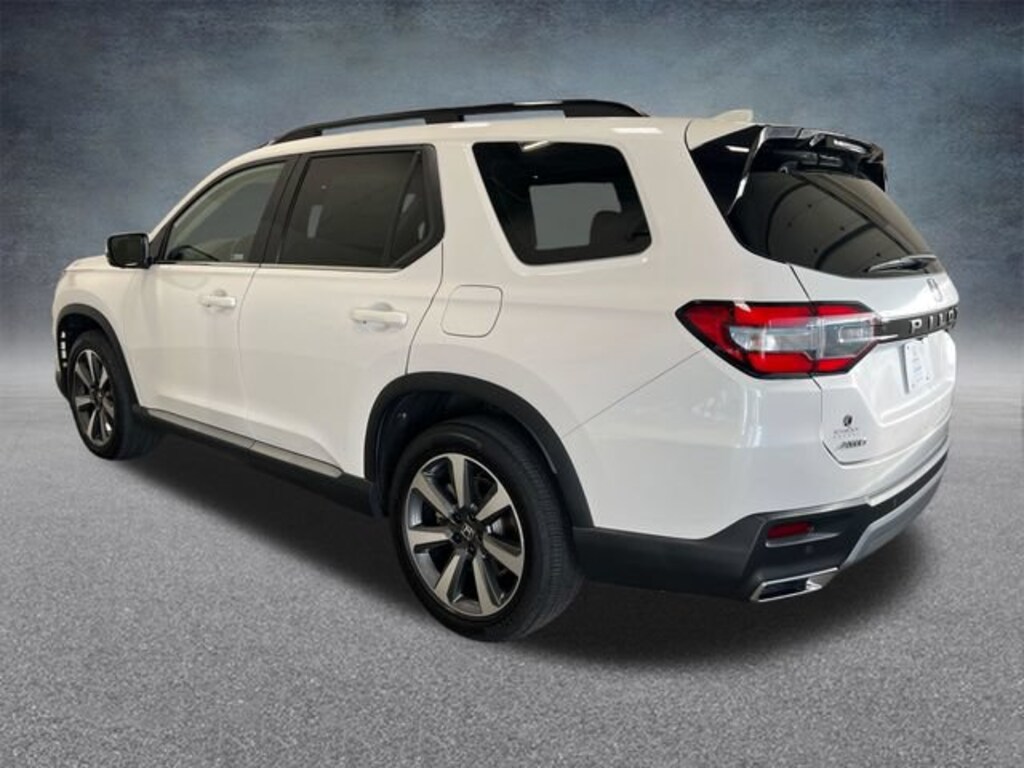 Used 2023 Honda Pilot Elite SUV