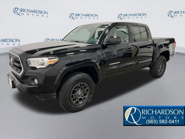 2017 Toyota Tacoma SR5's photo