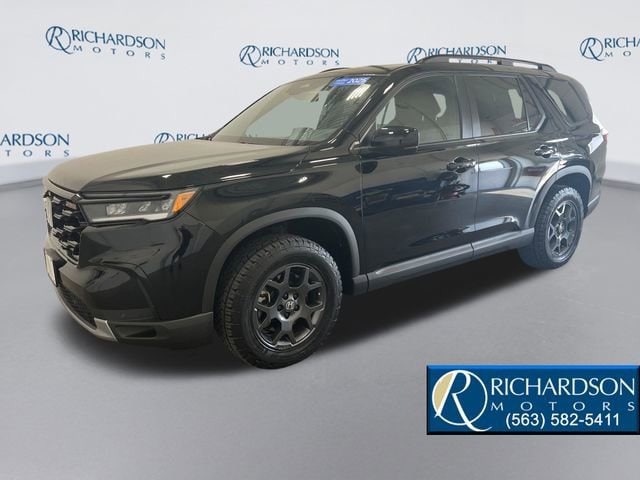 2025 Honda Pilot TrailSport AWD's photo