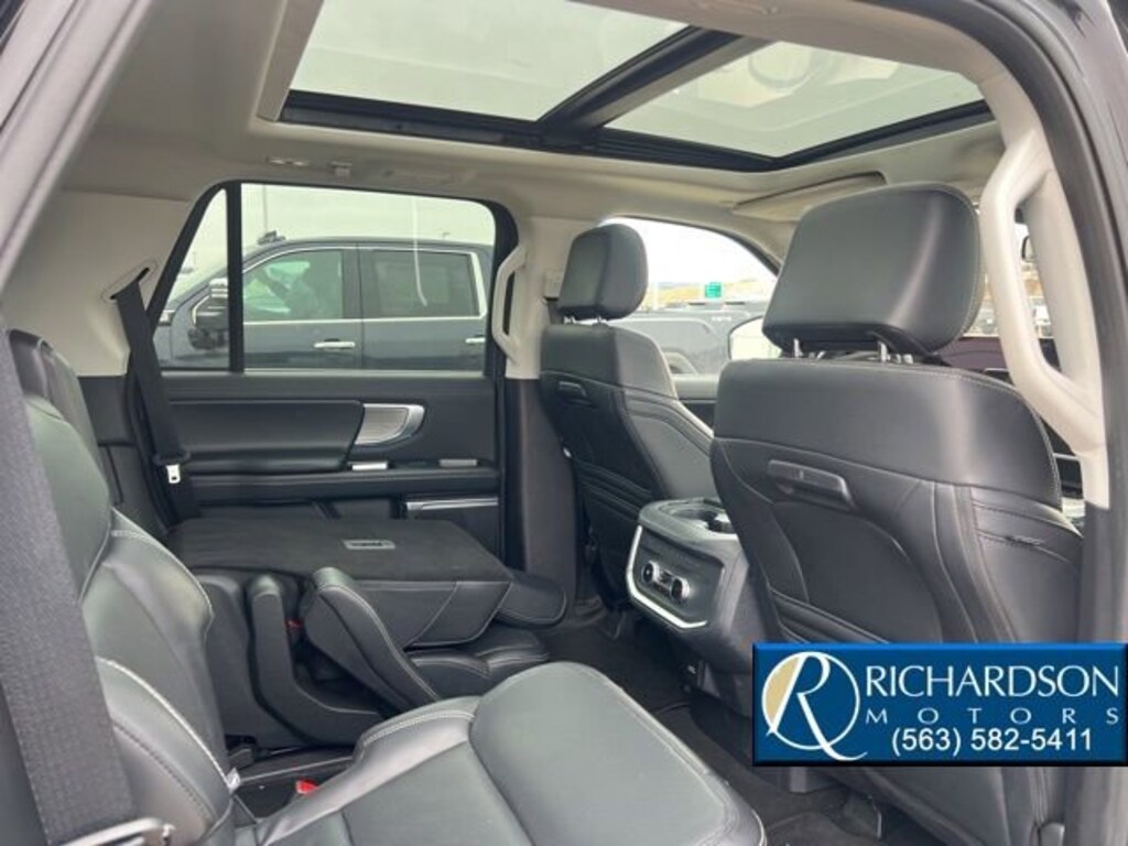 Used 2025 Ford Expedition Platinum SUV