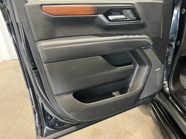 2025 GMC Yukon Denali - Photo 10