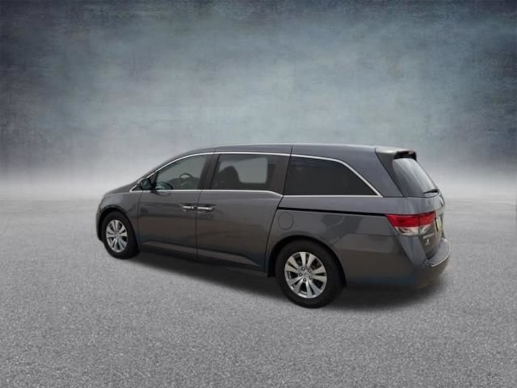 Used 2016 Honda Odyssey SE Van Passenger Van