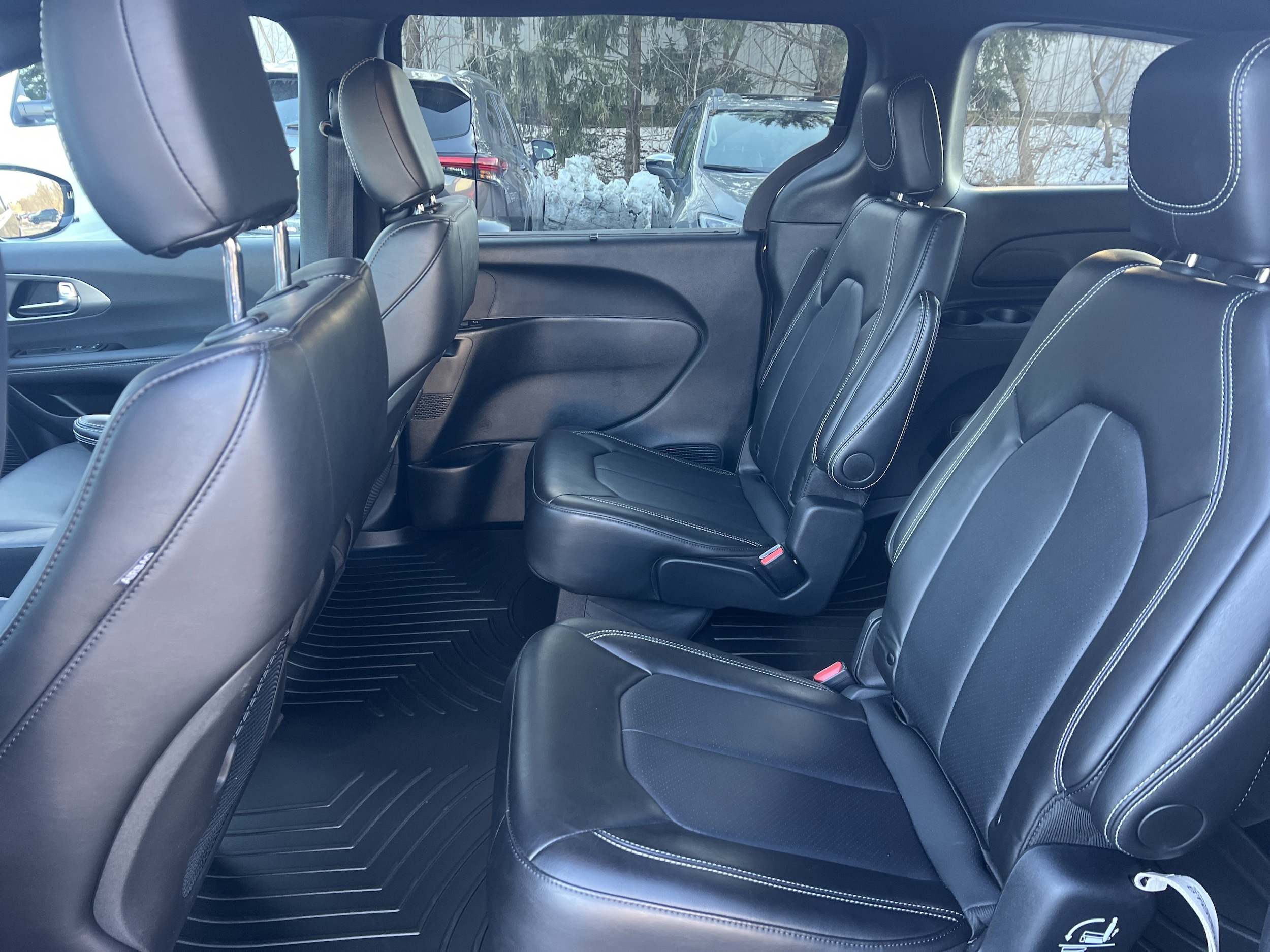 2026 Chrysler Pacifica Select - Photo 7