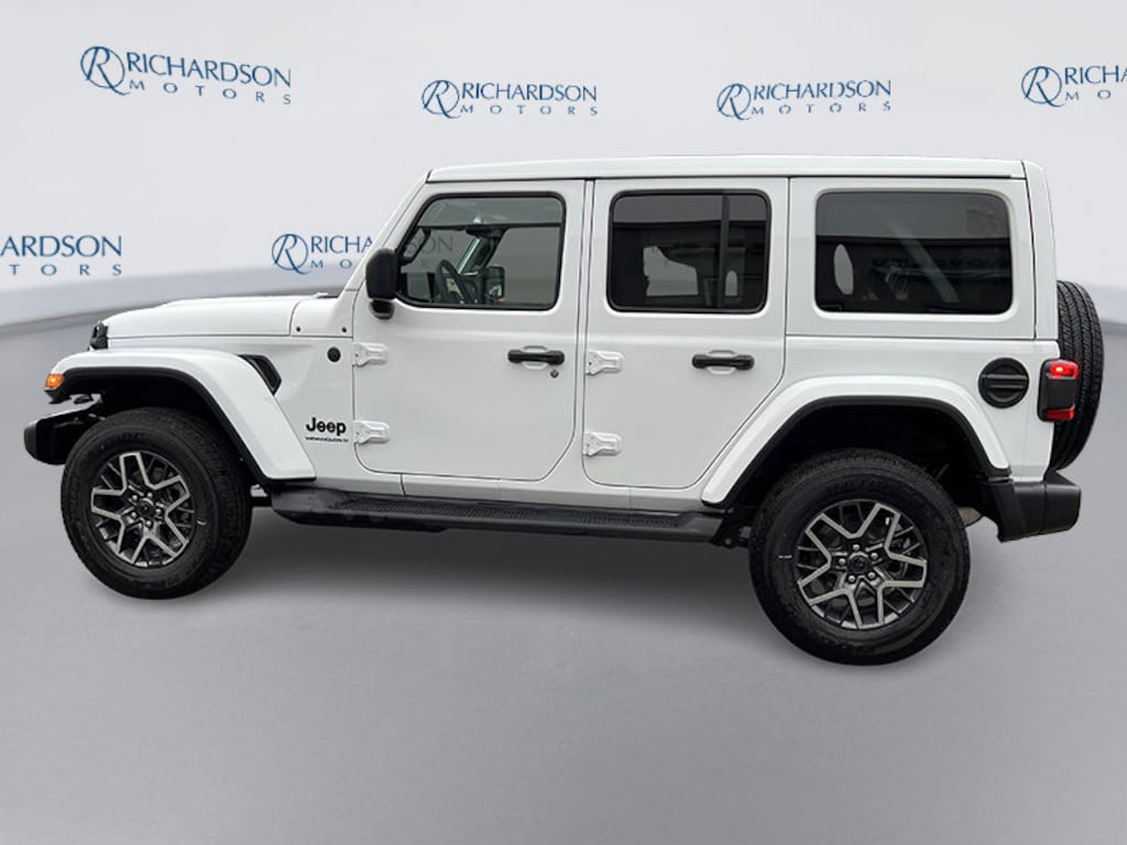 New 2026 Jeep Wrangler 4-DOOR SAHARA Sport Utility