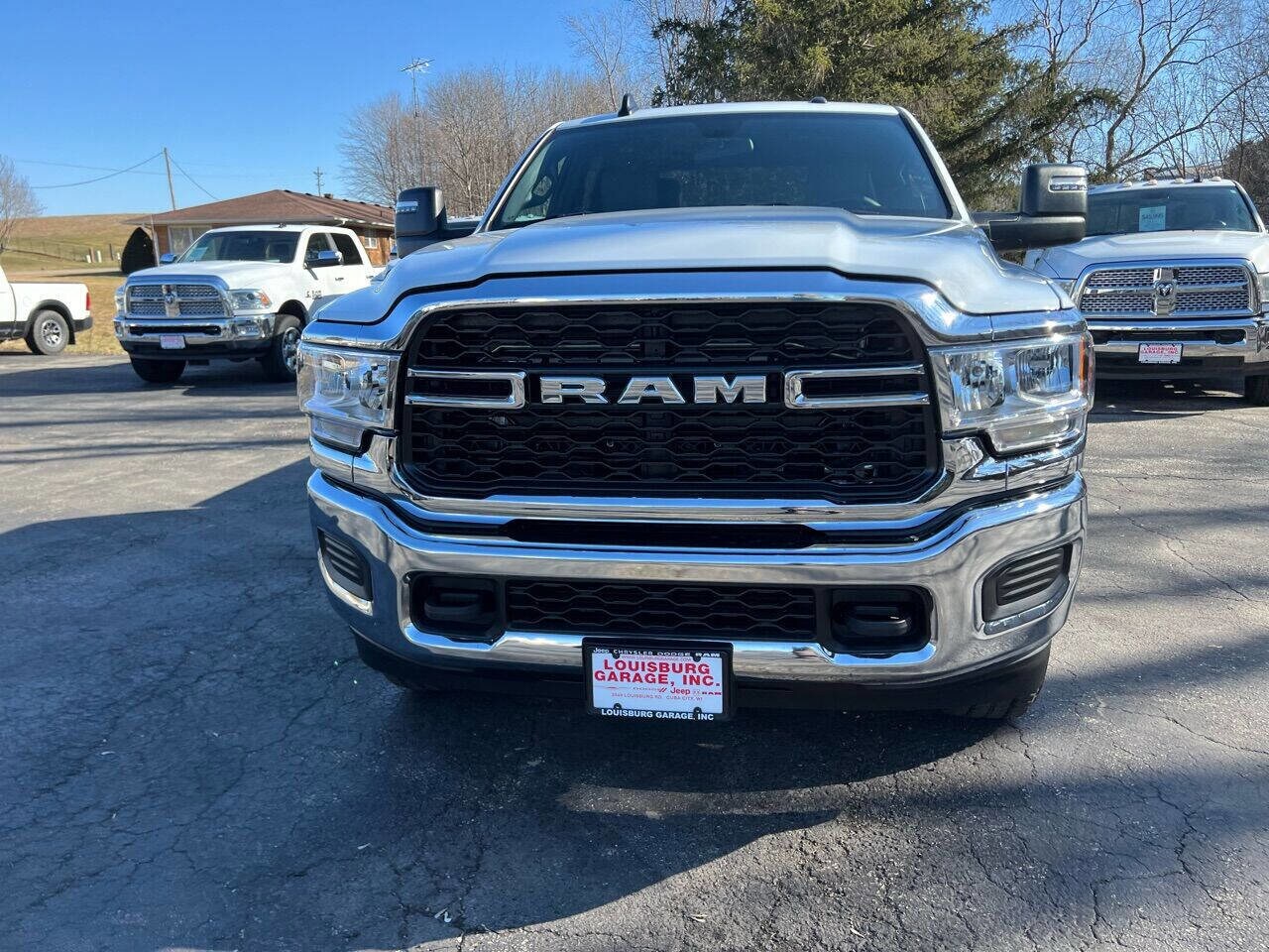 2024 Ram 2500 Tradesman photo 2