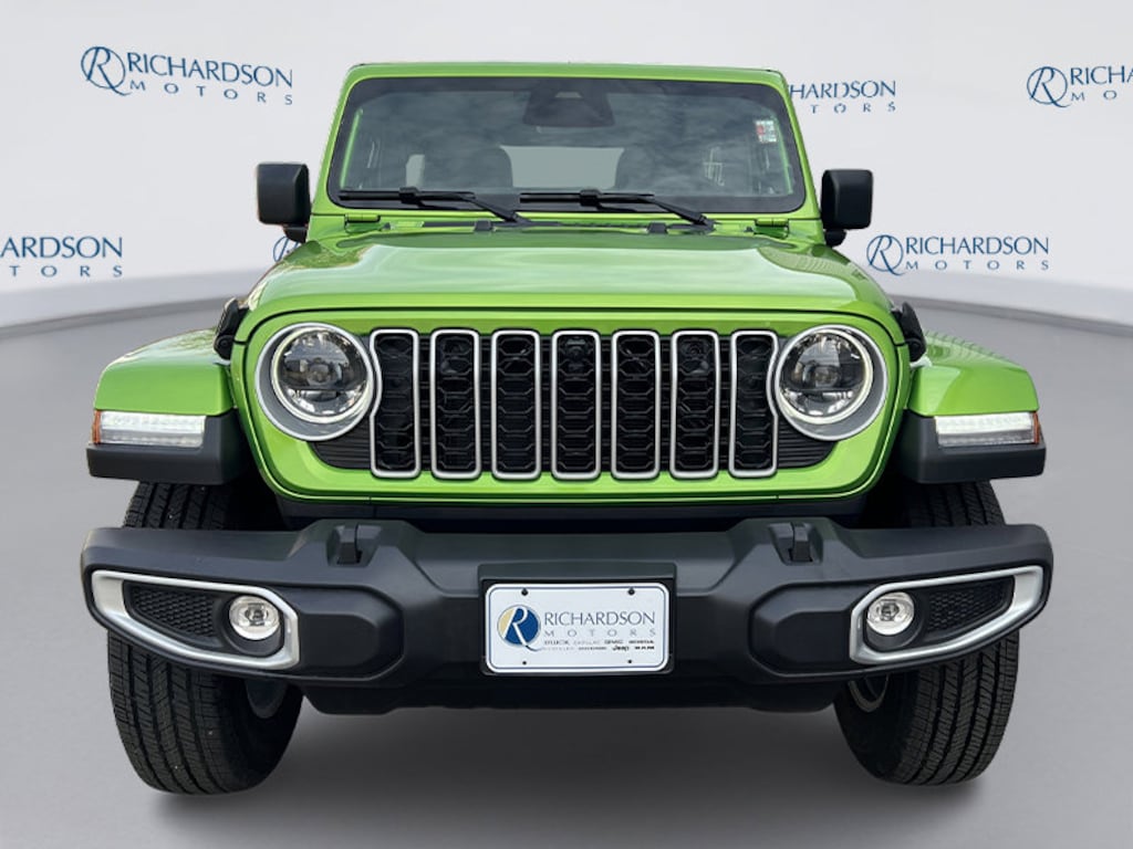 New 2026 Jeep Wrangler 4-DOOR SAHARA Sport Utility