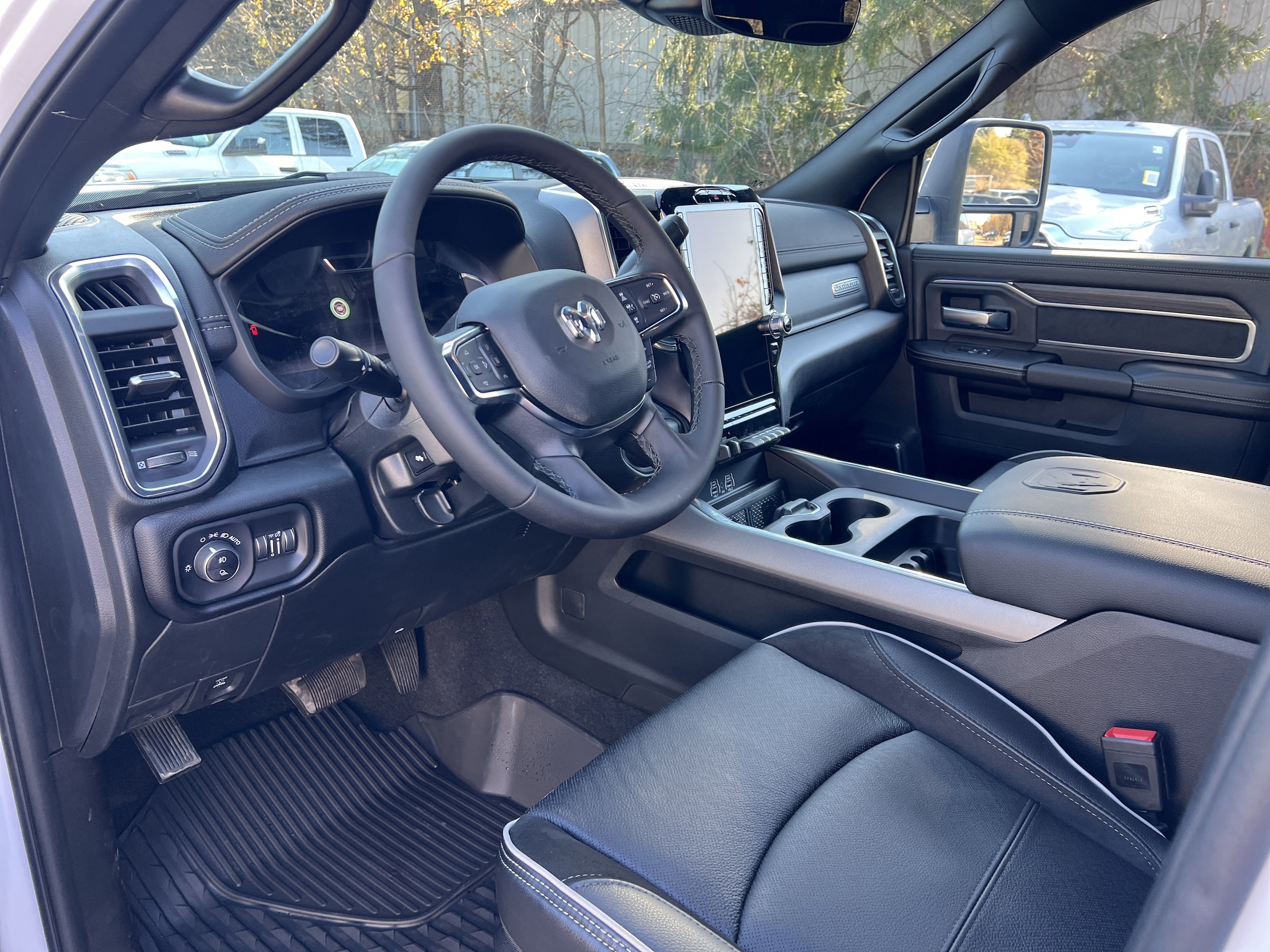 2026 RAM 2500 Laramie - Photo 8