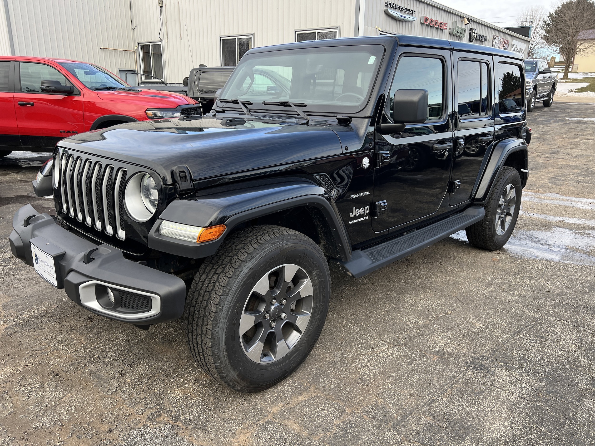 2023 Jeep Wrangler 4-Door Sahara's photo