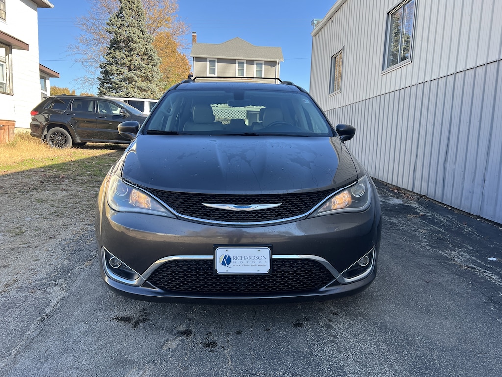 Used 2018 Chrysler Pacifica Touring L Van
