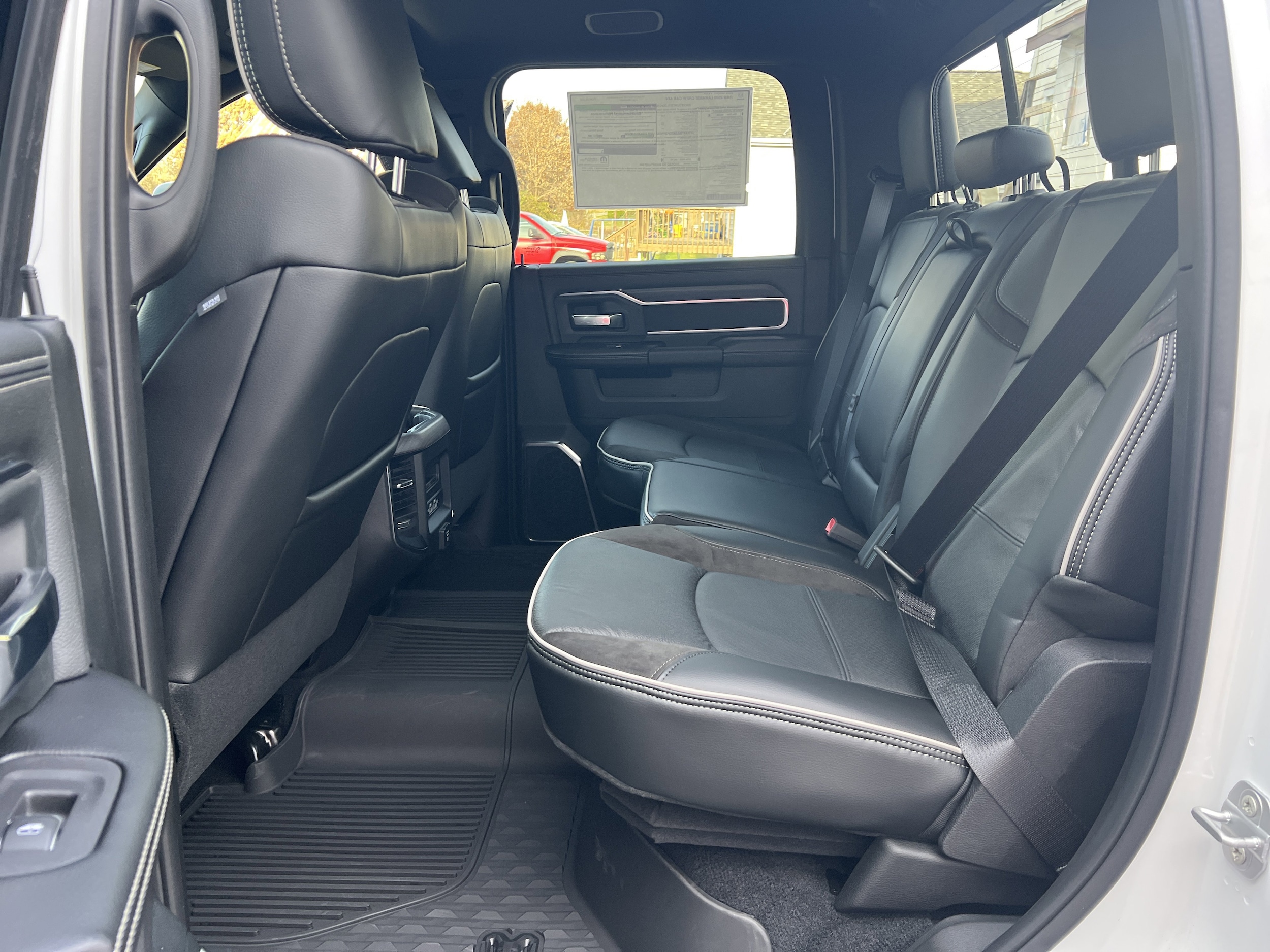 2026 RAM 2500 Laramie - Photo 8